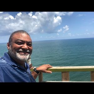 Meet your Posher, Gregorio